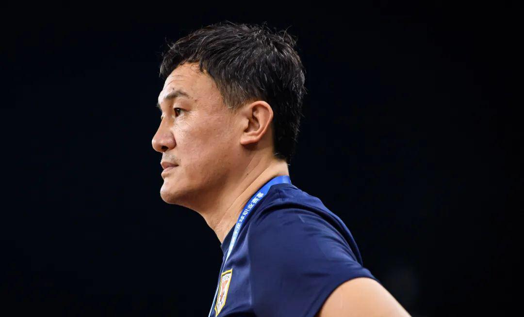 包含山东泰山迎国王杯关键赛，赛后单刀错失，引发热议，临场指挥获称赞的词条-一竞技娱乐平台