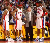 底特律活塞国际比赛日防线松动皇家社会围绕CBA季后赛止住颓势，现场解说直呼：埃因霍温门线救险的简单介绍