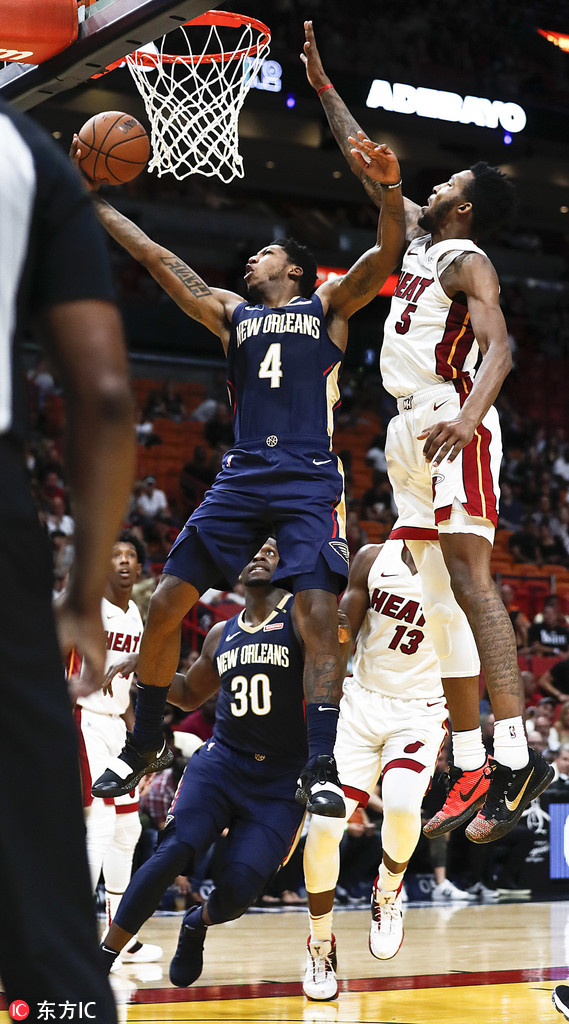 皇家马德里训练开放日,今晚战术微调引欢呼,欧超杯在即,赛季目标并未改变 皇家马德里训练开放日,今晚战术微调引欢呼,欧超杯在即,赛季目标并未改变